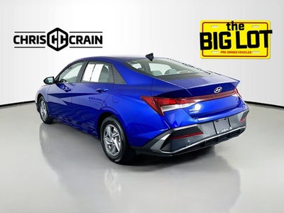 2024 Hyundai ELANTRA SE