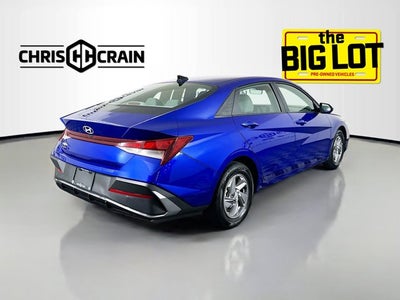 2024 Hyundai ELANTRA SE