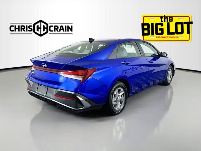 2024 Hyundai ELANTRA SE