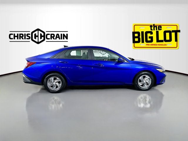 2024 Hyundai ELANTRA SE