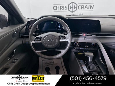 2023 Hyundai ELANTRA SEL