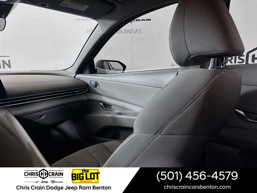 2023 Hyundai ELANTRA SEL