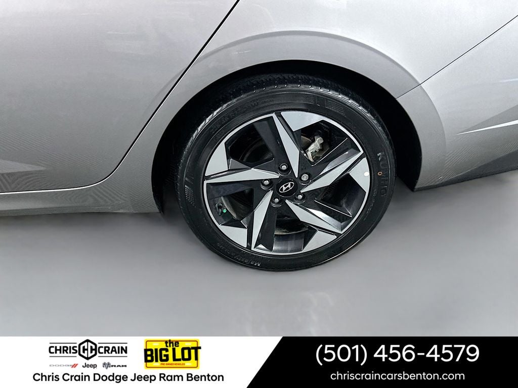 2023 Hyundai ELANTRA SEL