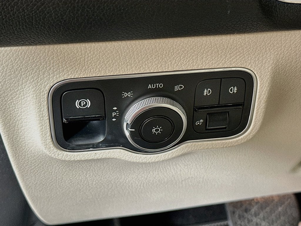 2023 Mercedes-Benz GLB 250 GLB 250
