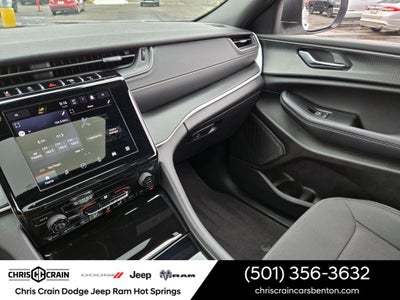 2025 Jeep Grand Cherokee Laredo X 4x4