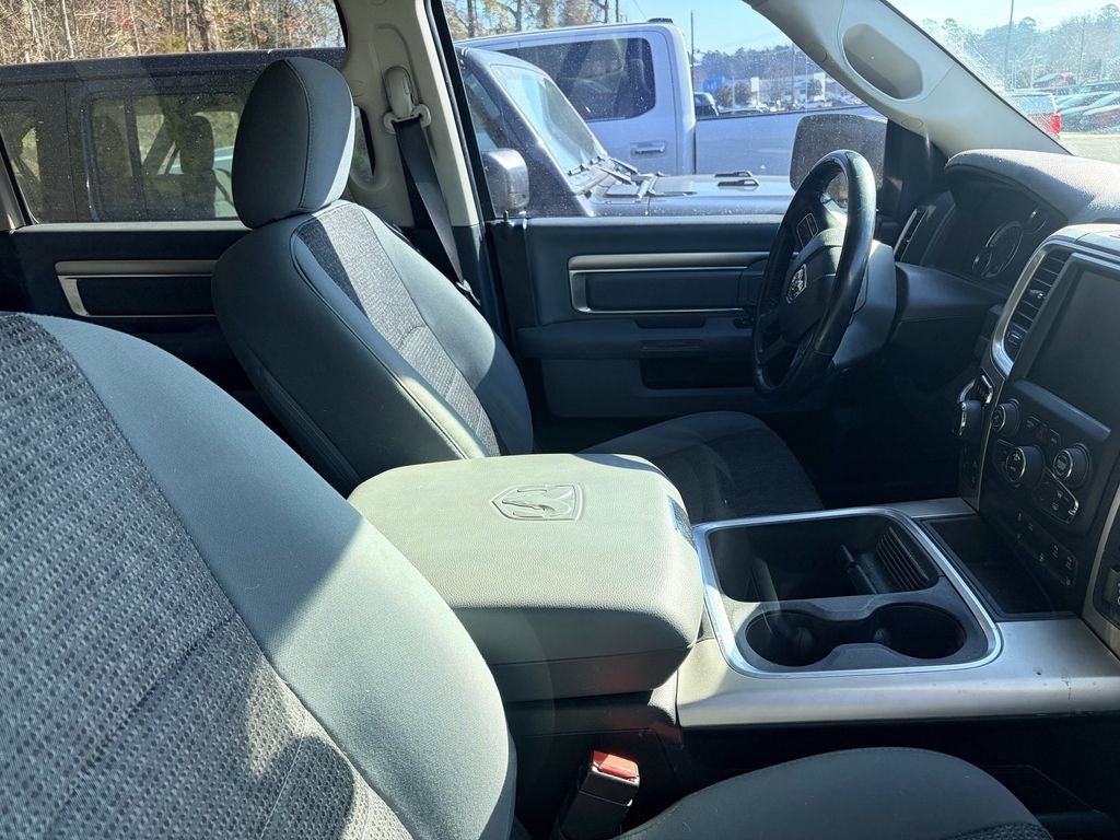 2017 RAM 1500 Big Horn Crew Cab 4x4 5'7' Box