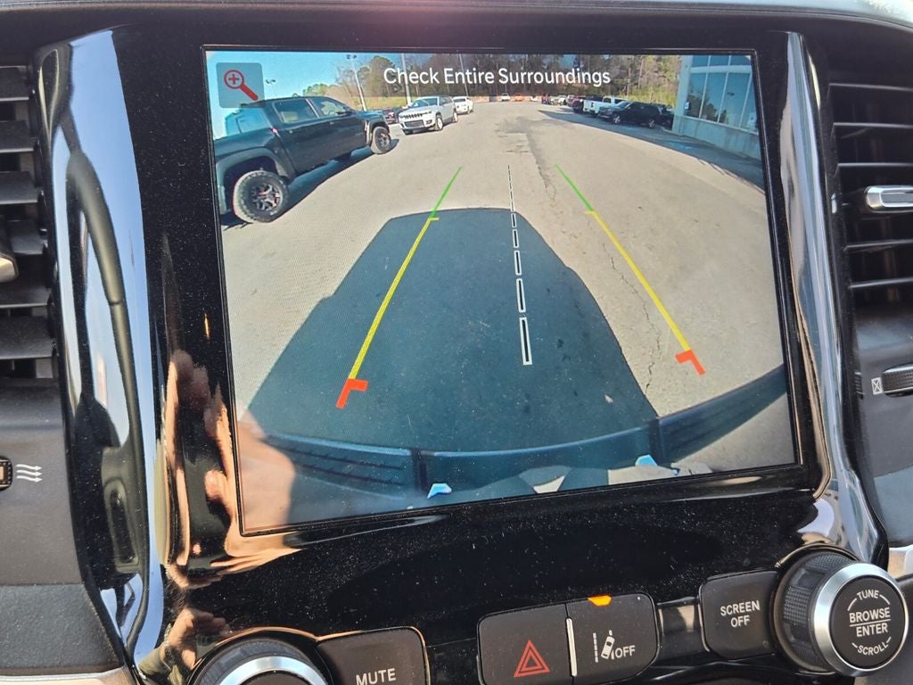 2022 RAM 1500 Big Horn Crew Cab 4x4 5'7' Box