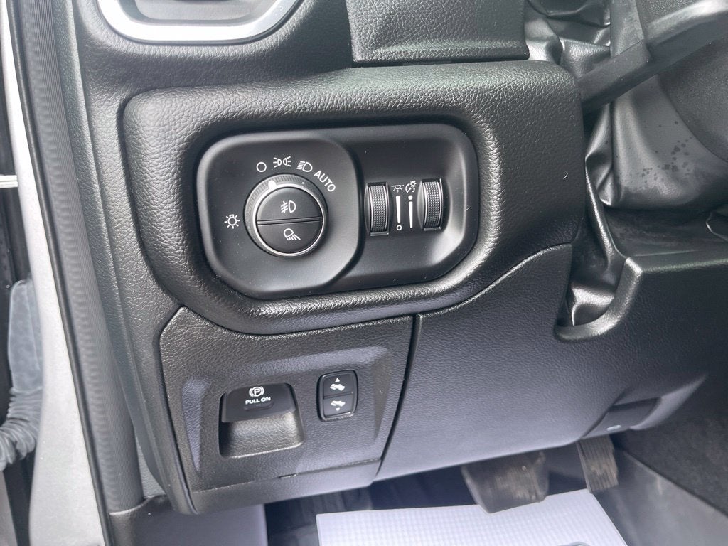 2025 RAM 1500 Laramie Crew Cab 4x4 5'7' Box