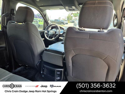 2023 RAM 1500 Tradesman Crew Cab 4x4 6'4' Box