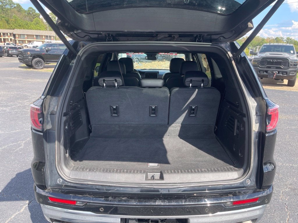 2025 GMC Acadia FWD Denali