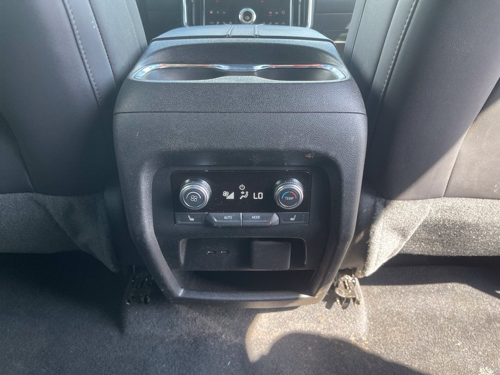 2025 GMC Acadia FWD Denali
