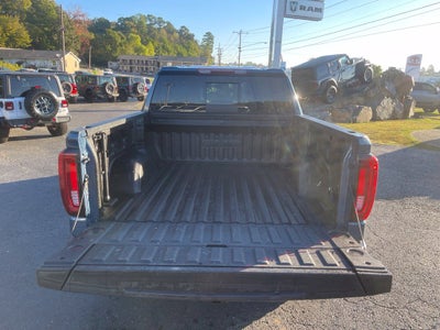 2024 GMC Sierra 1500 4WD Crew Cab Short Box SLT