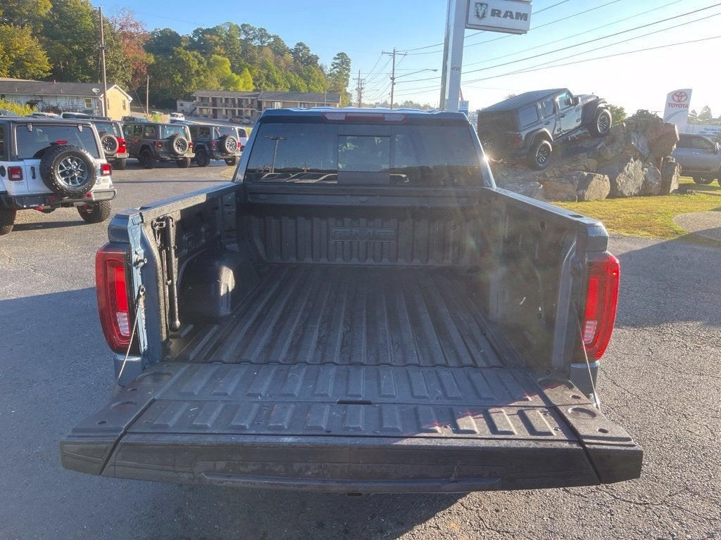 2024 GMC Sierra 1500 4WD Crew Cab Short Box SLT