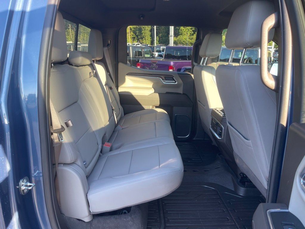 2024 GMC Sierra 1500 4WD Crew Cab Short Box SLT