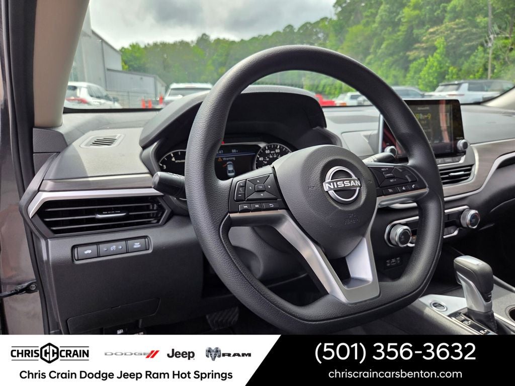 2025 Nissan Altima SV FWD
