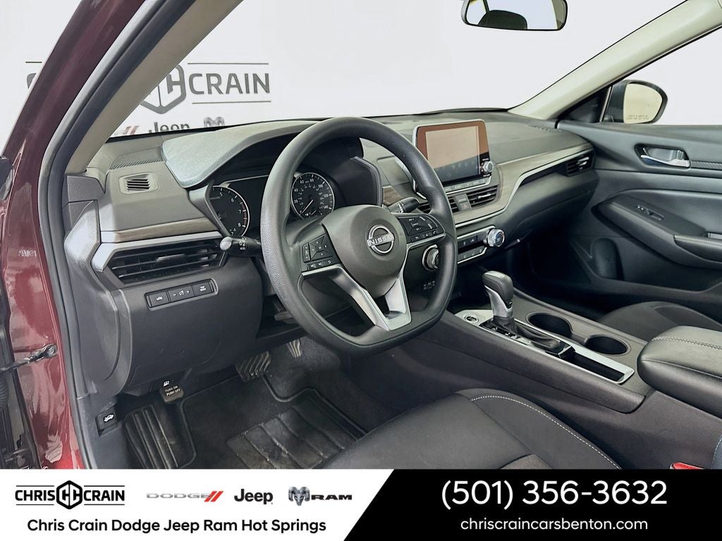 2025 Nissan Altima SV FWD