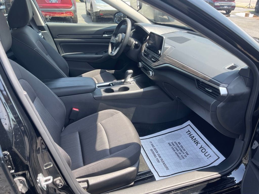 2025 Nissan Altima SV FWD
