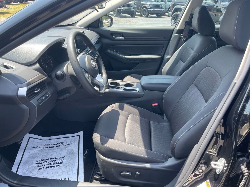 2025 Nissan Altima SV FWD