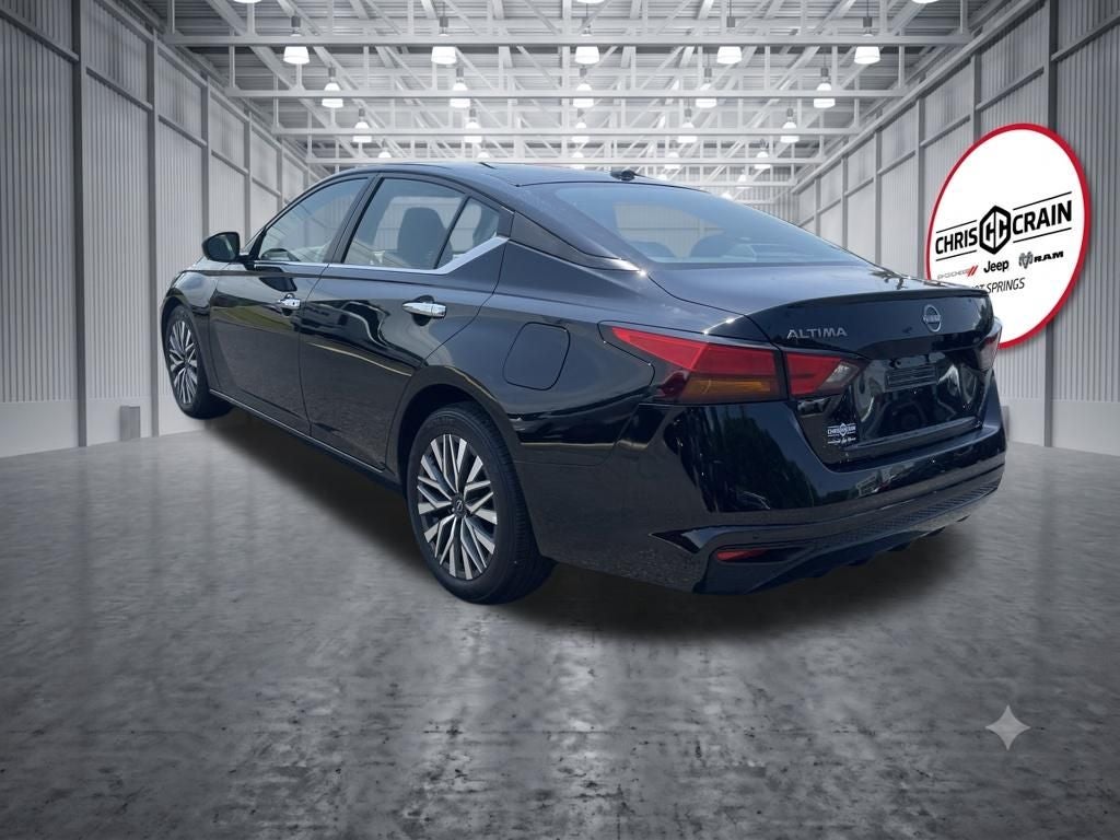 2025 Nissan Altima SV FWD