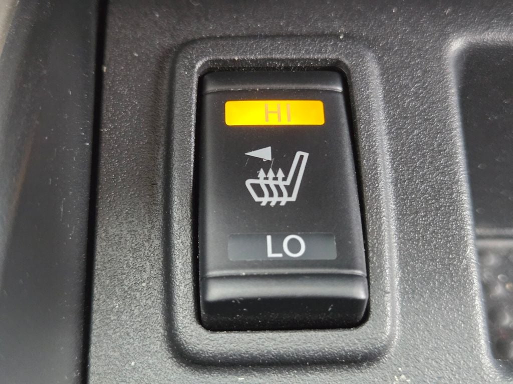 2024 Nissan TITAN Crew Cab SV 4x2