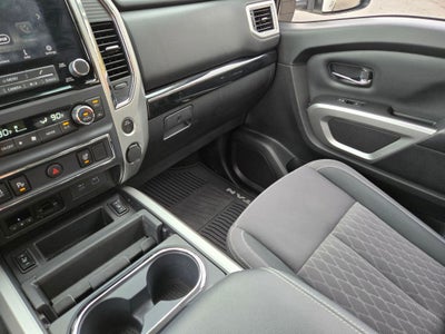 2024 Nissan TITAN Crew Cab SV 4x2