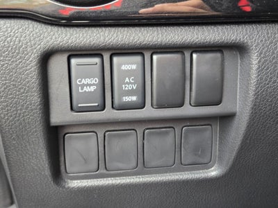 2024 Nissan TITAN Crew Cab SV 4x2