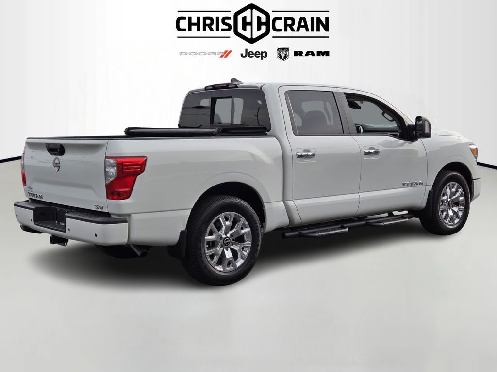 2024 Nissan TITAN Crew Cab SV 4x2