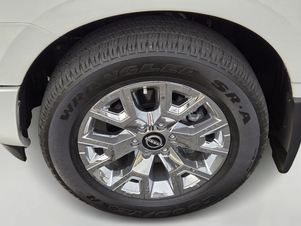 2024 Nissan TITAN Crew Cab SV 4x2