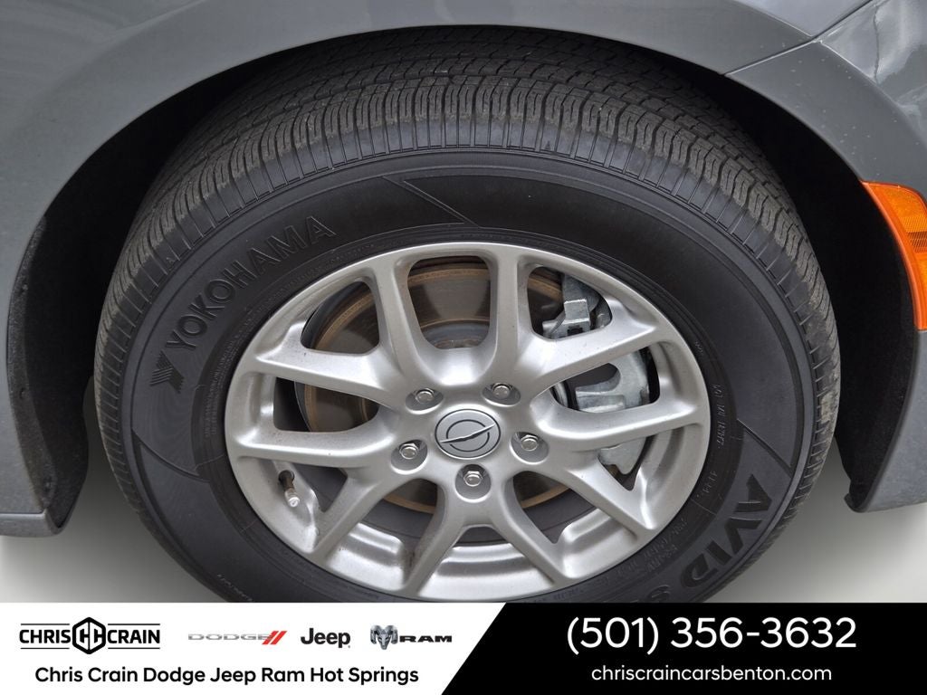 2025 Chrysler Pacifica Select