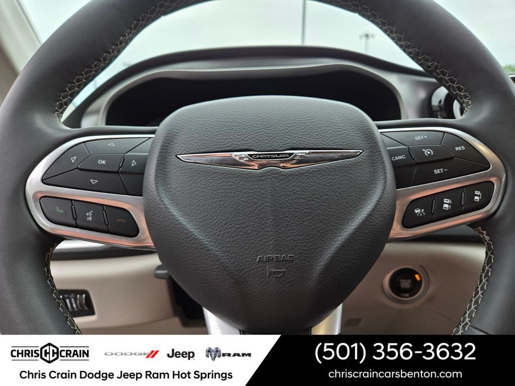 2023 Chrysler Pacifica Touring L