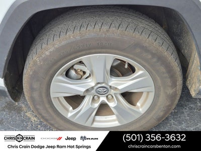 2020 Toyota RAV4 XLE