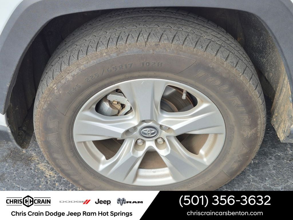 2020 Toyota RAV4 XLE