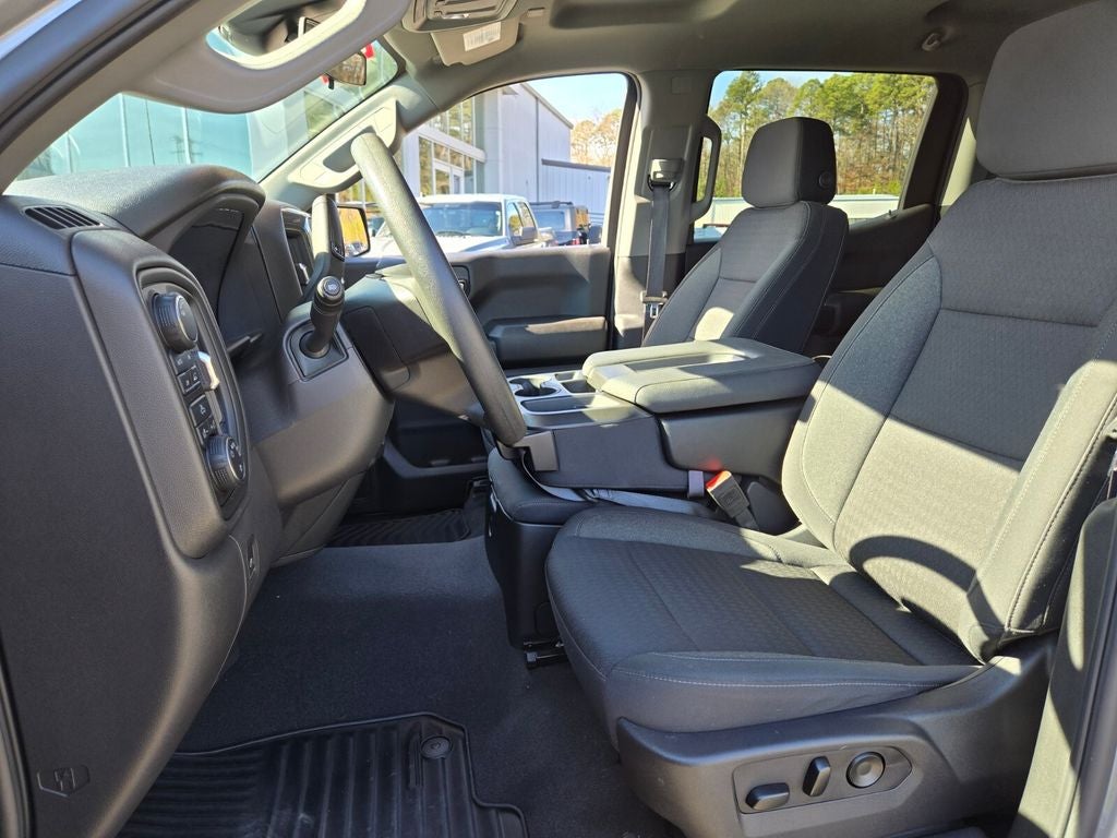 2024 Chevrolet Silverado 1500 4WD Crew Cab Short Bed Custom