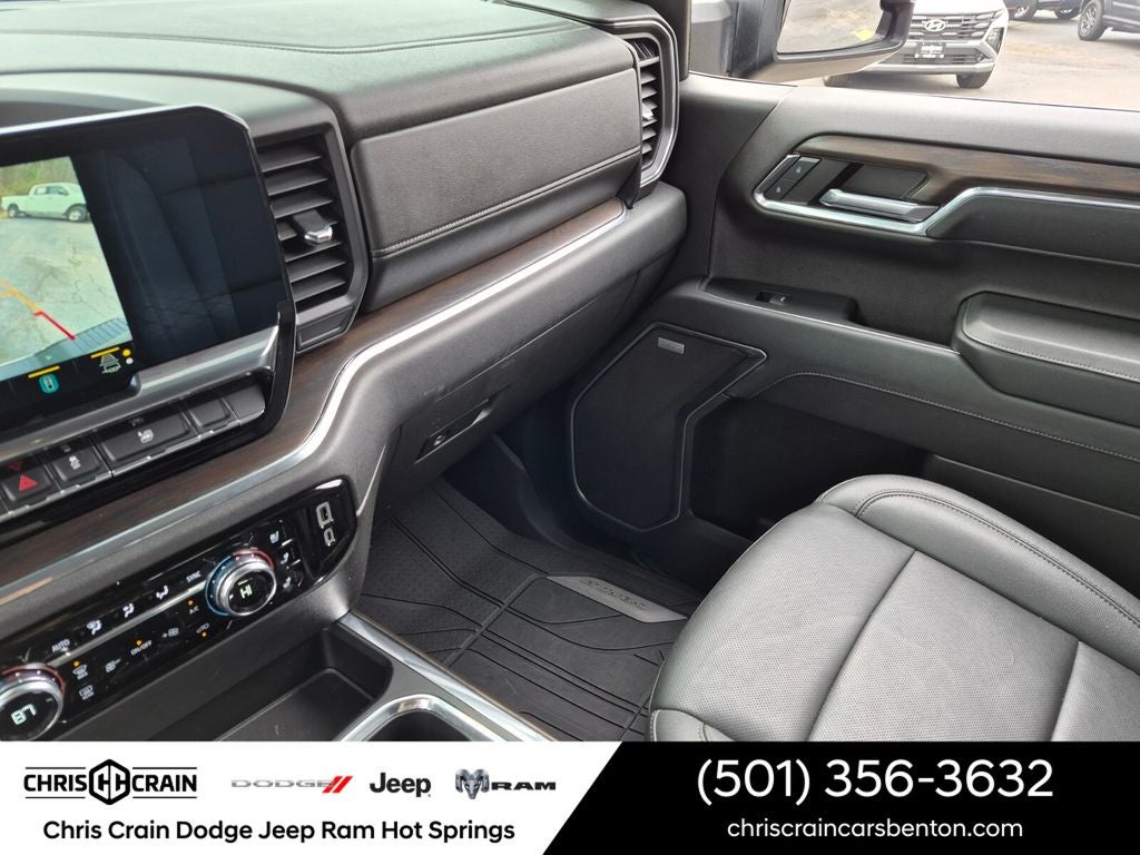 2023 GMC Sierra 1500 4WD Crew Cab Short Box SLT