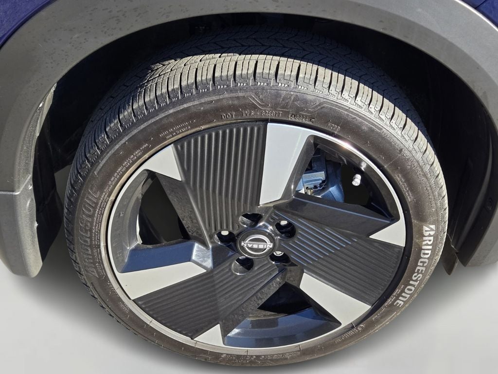 2025 Nissan Kicks SR FWD