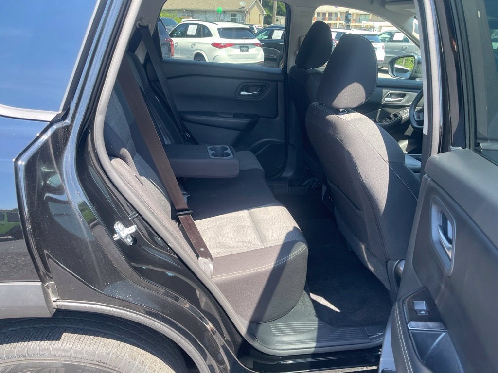 2025 Nissan Rogue SV FWD