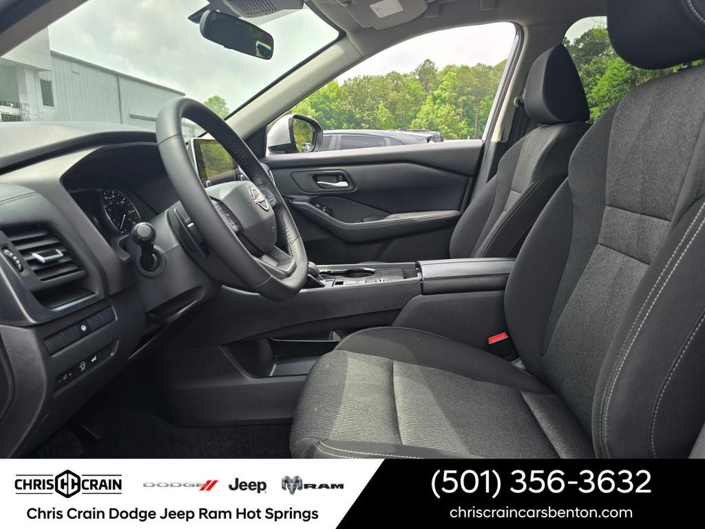 2025 Nissan Rogue SV FWD