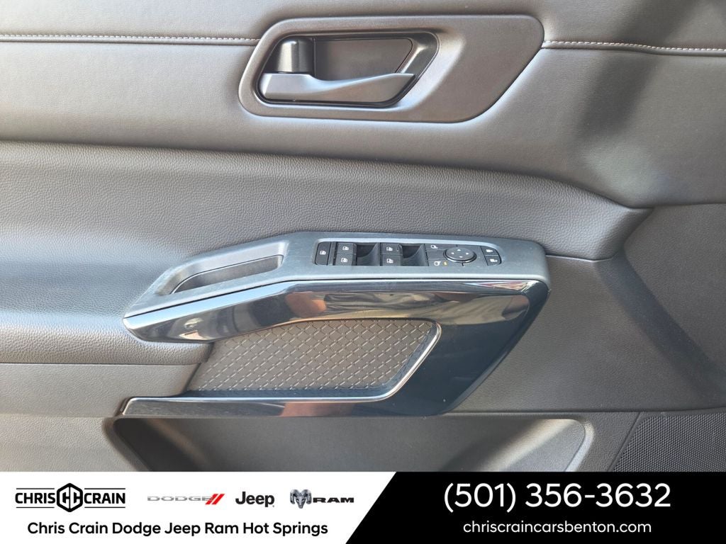 2024 Nissan Pathfinder SV 4WD