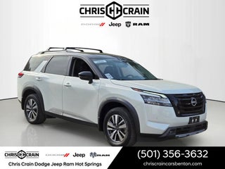 2023 Nissan Pathfinder SL FWD
