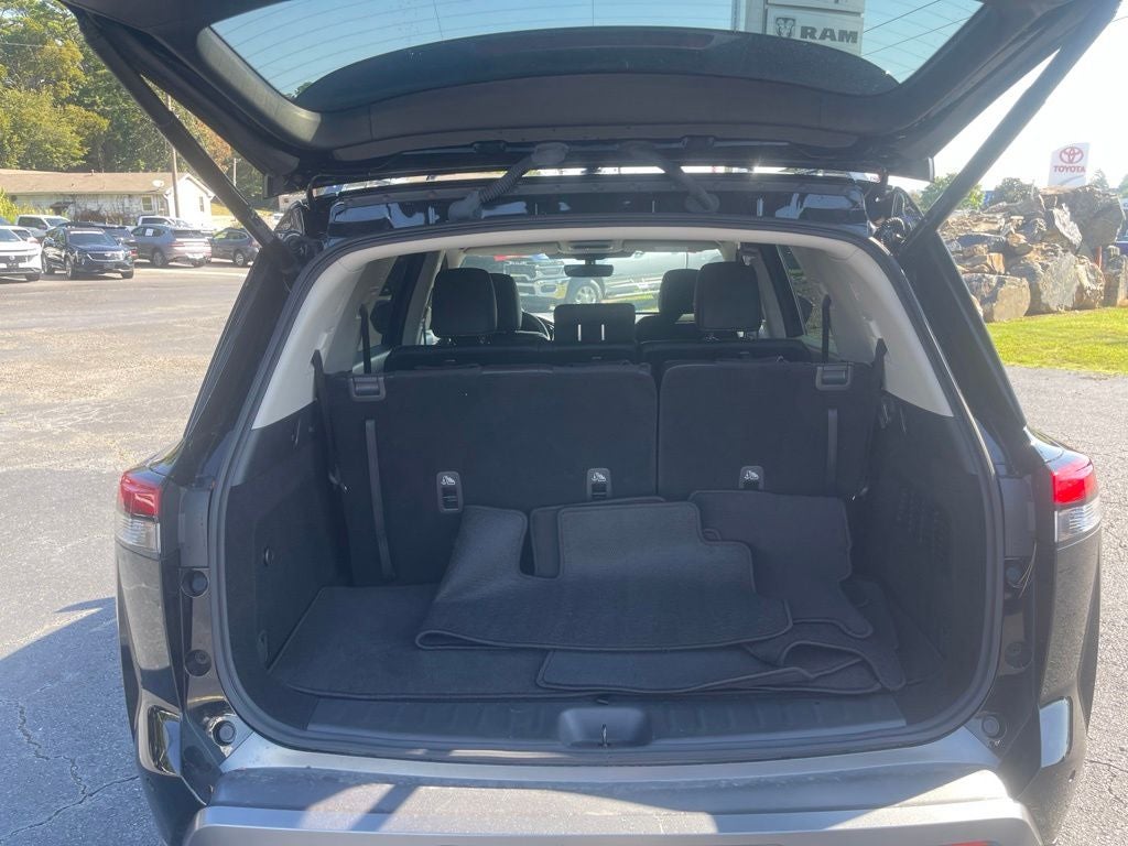 2026 Nissan Pathfinder SL