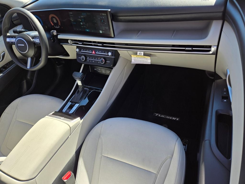 2025 Hyundai TUCSON SE