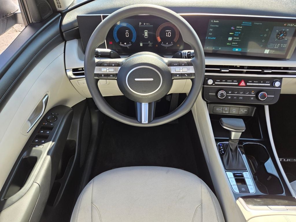 2025 Hyundai TUCSON SE