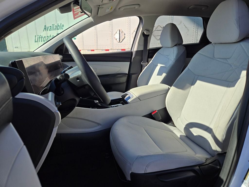 2025 Hyundai TUCSON SE