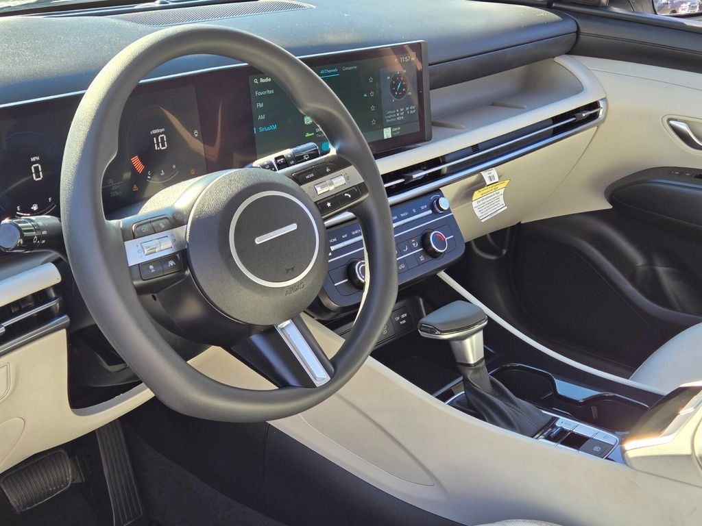 2025 Hyundai TUCSON SE