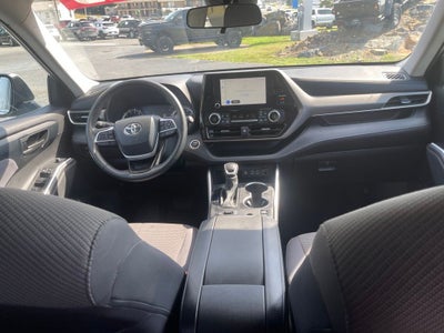 2024 Toyota Highlander LE