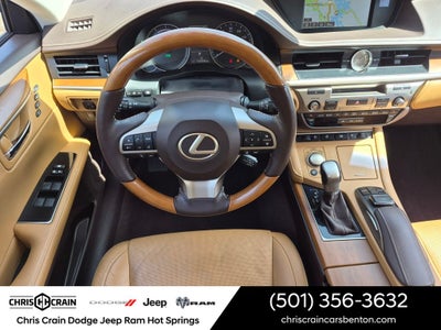 2016 Lexus ES 300h