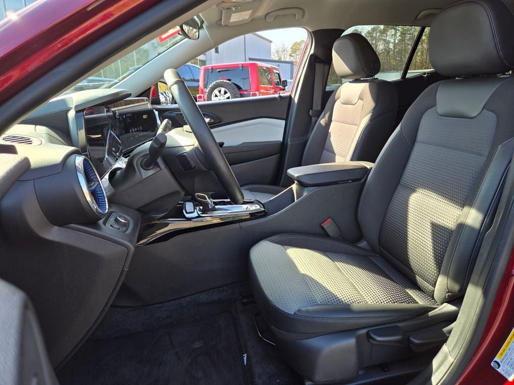 2025 Chevrolet Trax FWD LT