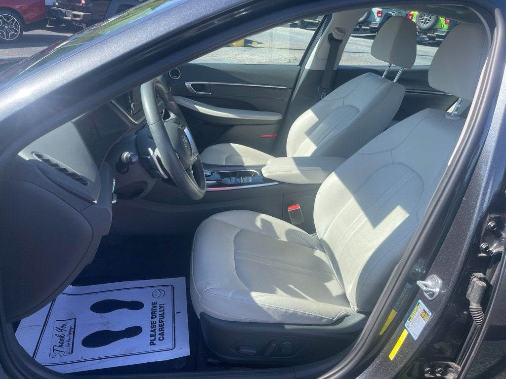 2022 Hyundai SONATA Limited