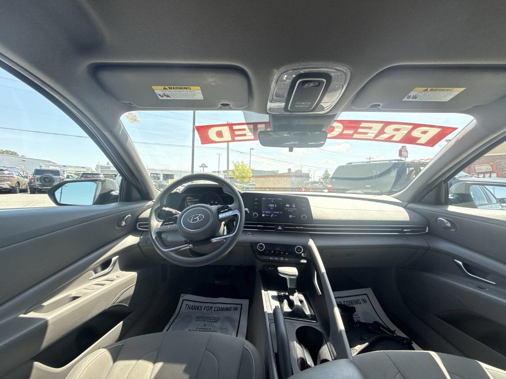 2022 Hyundai ELANTRA SEL