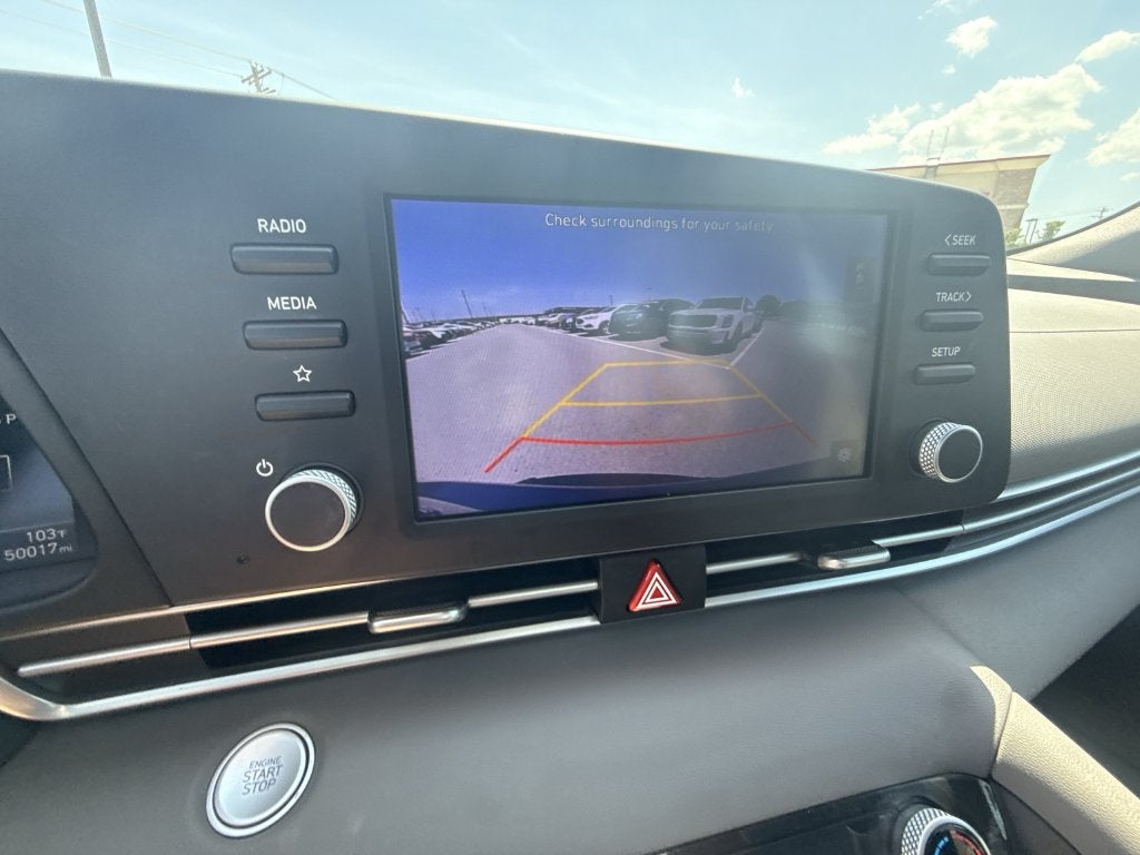 2022 Hyundai ELANTRA SEL